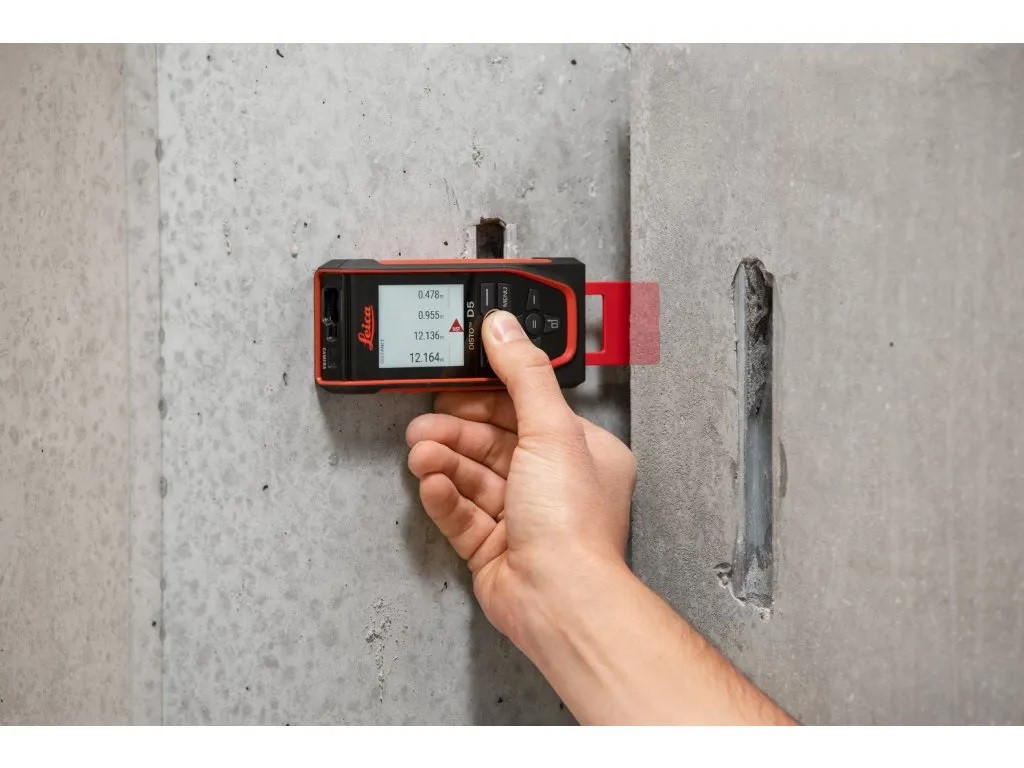 LASEROVÝ MERAČ LEICA DISTO D5